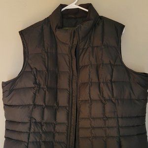 Eddie Bauer black vest, size xxl